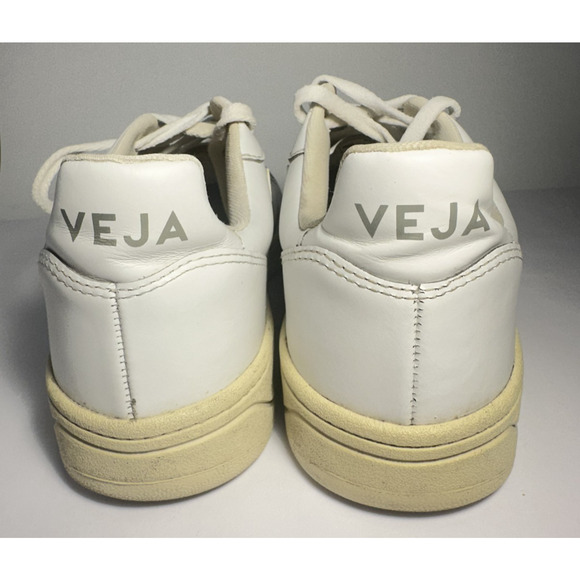Veja Campo Women’s Size 10 White Leather Sneakers Low Top Casual Shoes V Logo - Picture 4 of 8
